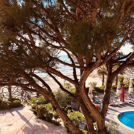 Mali I Robit Beachfront Apartment 골렘 외부 사진